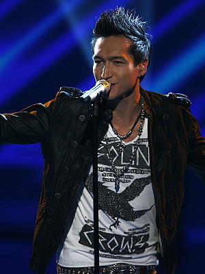 X Factor 1. Liveshow - LaFamille raus X Factor 1. Liveshow - LaFamille raus