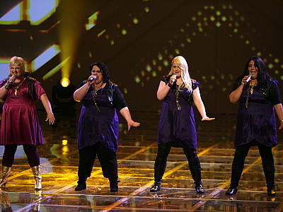 X Factor 1. Liveshow - LaFamille raus X Factor 1. Liveshow - LaFamille raus