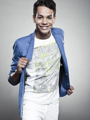 X Factor 2011 Top 12 Kandidaten mit Juroren X Factor 2011 Top 12 Kandidaten mit Juroren