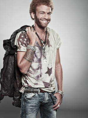 X Factor 2011 Top 12 Kandidaten mit Juroren X Factor 2011 Top 12 Kandidaten mit Juroren