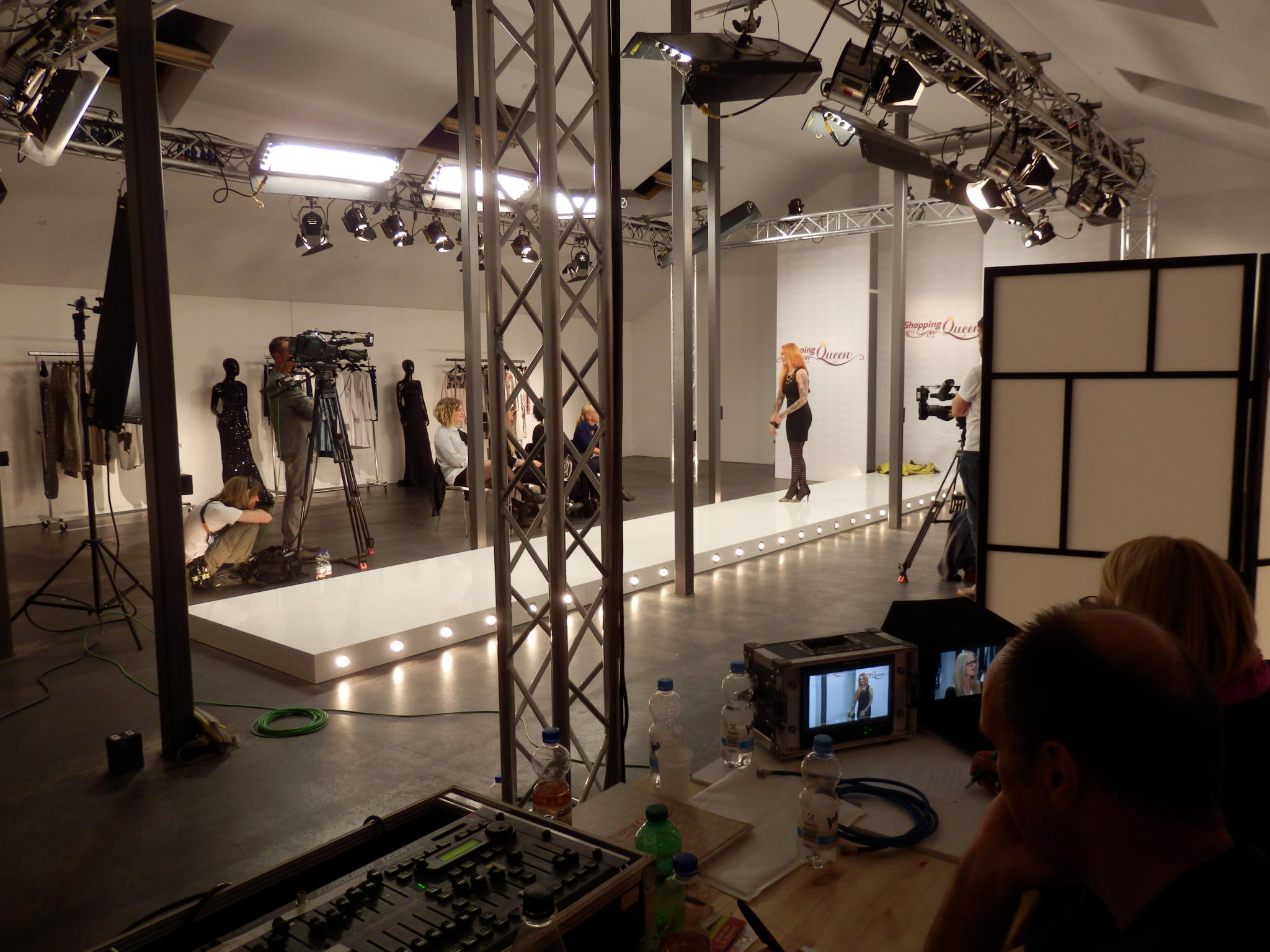 SQ Shopping Queen KW 42 Berlin Wind und Wetter Backstage SQ Shopping Queen KW 42 Berlin Wind und Wetter Backstage