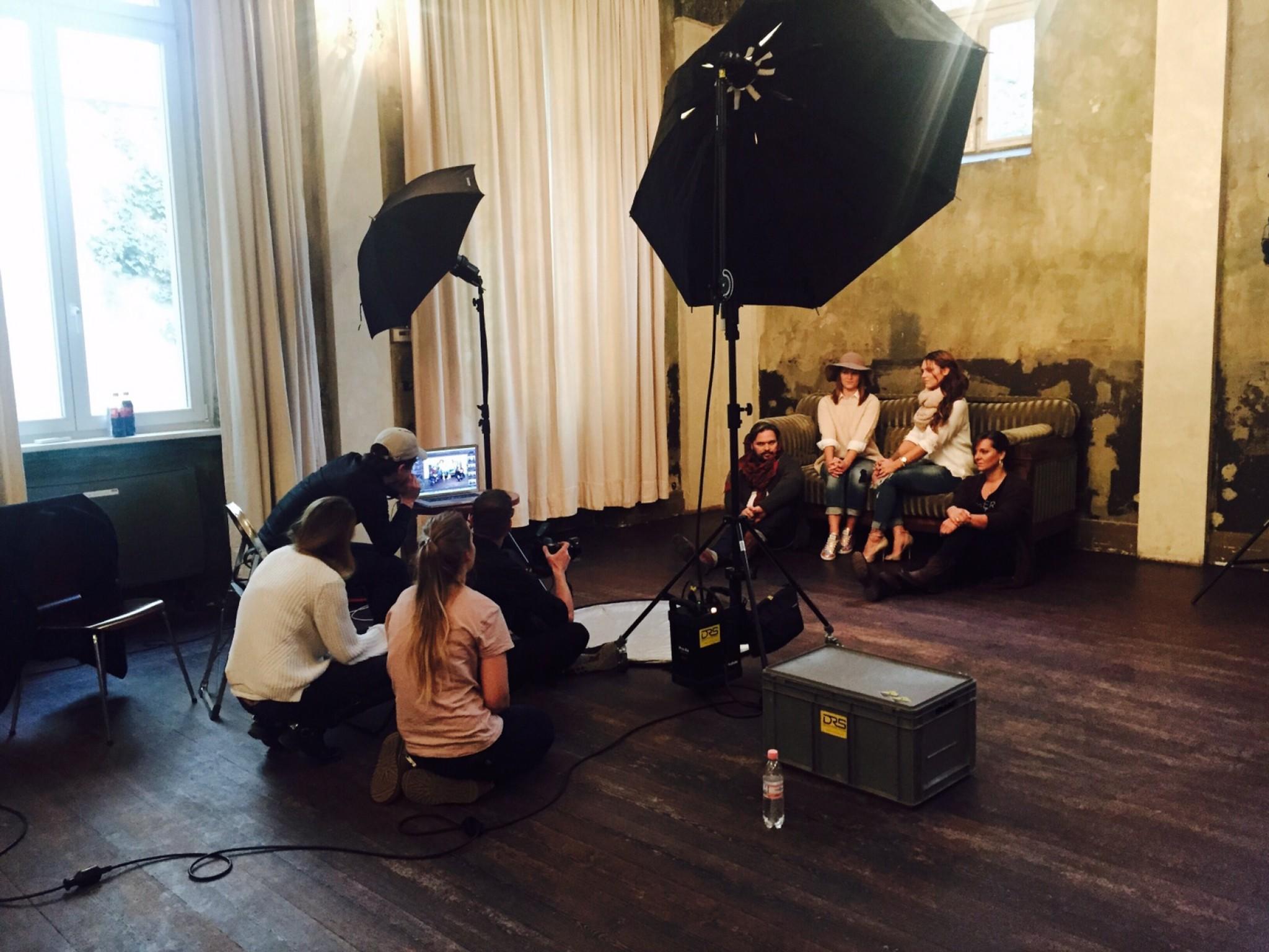 Shopping Queen – Familien-Spezial: Backstage beim Familien-Fotoshooting Shopping Queen – Familien-Spezial: Backstage beim Familien-Fotoshooting