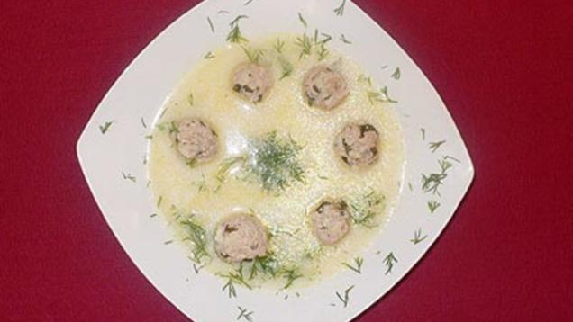 Rezept: Eier-Zitronensuppe mit Hackfleischbällchen und Reis Rezept: Eier-Zitronensuppe mit Hackfleischbällchen und Reis