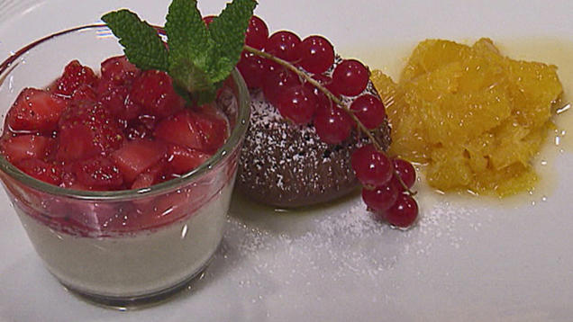 Rezept: Schoko Muffins mit Panna Cotta (Ricky Harris) Rezept: Schoko Muffins mit Panna Cotta (Ricky Harris)