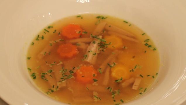 Rezept: Kalbssuppe vom Tafelspitz Rezept: Kalbssuppe vom Tafelspitz
