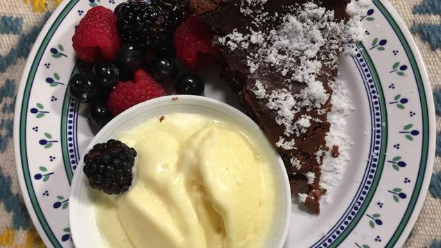 Rezept: Torta Caprese mit Ingwer-Eis Rezept: Torta Caprese mit Ingwer-Eis