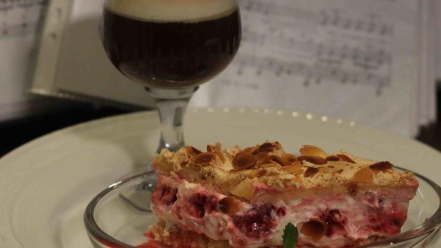 Rezept: Himbeer-Torte mit Pharisäer Rezept: Himbeer-Torte mit Pharisäer