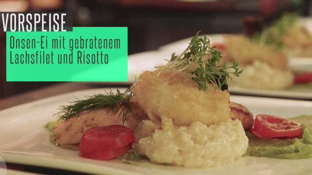 Rezept: Frittiertes Onsenei auf gebratenem Lachsfilet auf Guacamolecreme mit Risotto Rezept: Frittiertes Onsenei auf gebratenem Lachsfilet auf Guacamolecreme mit Risotto