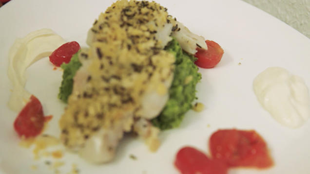 Rezept: Ofenkabeljau mit Zitronen-Rosmarin-Kruste und Rucola-Kartoffel-Stampf Rezept: Ofenkabeljau mit Zitronen-Rosmarin-Kruste und Rucola-Kartoffel-Stampf
