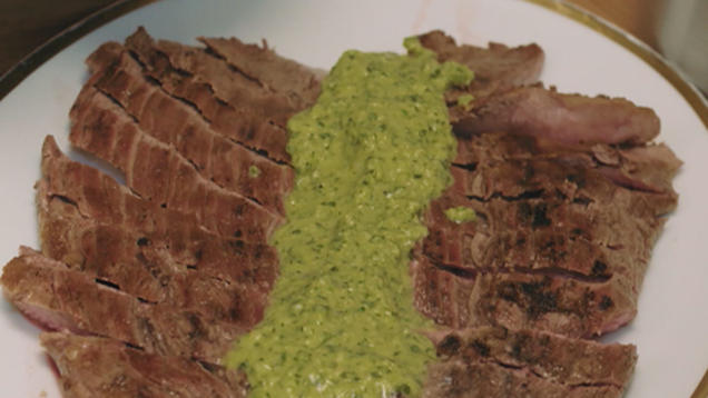 Rezept: Flanksteak mit Salsa mit Frankfurter Soße (Sebastian Lege) Rezept: Flanksteak mit Salsa mit Frankfurter Soße (Sebastian Lege)