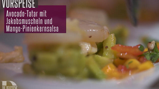 Rezept: Jakobsmuscheln und Avocadotatar mit Mango-Pinienkernsalsa Rezept: Jakobsmuscheln und Avocadotatar mit Mango-Pinienkernsalsa