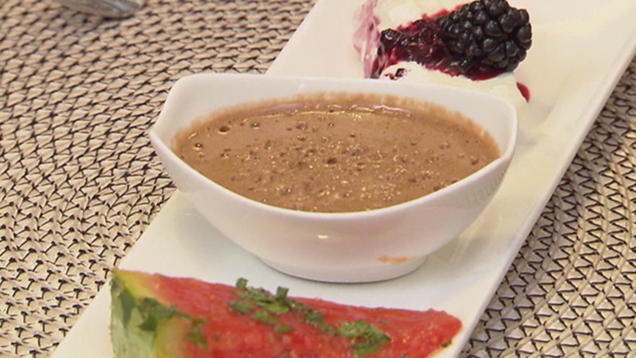 Rezept: Belgisches Mousse au chocolat (Familienrezept) und Baiser Parfait mit Brombeeren Rezept: Belgisches Mousse au chocolat (Familienrezept) und Baiser Parfait mit Brombeeren