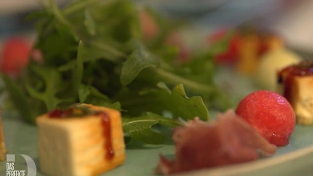 Rezept: Scharf geschossen: Melonensalat an karamellisiertem Schafskäse Rezept: Scharf geschossen: Melonensalat an karamellisiertem Schafskäse