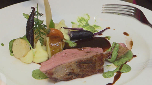 Rezept: "W³": Wiesenkalb mit Wurzelwerk und Wildkräutern Rezept: "W³": Wiesenkalb mit Wurzelwerk und Wildkräutern