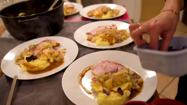 Rezept: „Schwein gehabt“: Kassler, Apfel, Zwiebel, Kartoffel Rezept: „Schwein gehabt“: Kassler, Apfel, Zwiebel, Kartoffel