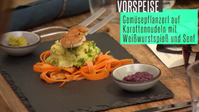 Rezept: Gemüsepflanzerl auf Karottennudeln und Weißwurstspieß Rezept: Gemüsepflanzerl auf Karottennudeln und Weißwurstspieß