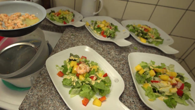 Rezept: Blattsalate mit Garnelen auf Thousand Island Dressing, Rezept: Blattsalate mit Garnelen auf Thousand Island Dressing,