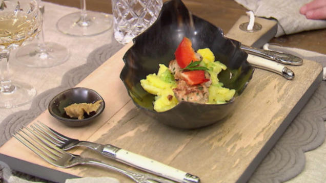 Rezept: Kalbsfleischpflanzerl mit Kartoffelsalat und Honigsenf Rezept: Kalbsfleischpflanzerl mit Kartoffelsalat und Honigsenf