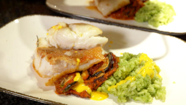 Rezept: Fisch aus der Pfanne, Confit Byaldi, Risotto verde und Safranhollandaise Rezept: Fisch aus der Pfanne, Confit Byaldi, Risotto verde und Safranhollandaise