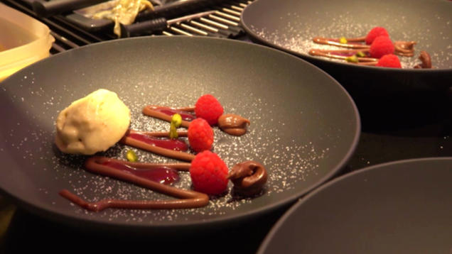 Rezept: Ganache, Lavendeleis und ein Himbeer-Potpourri Rezept: Ganache, Lavendeleis und ein Himbeer-Potpourri