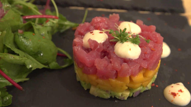 Rezept: Thunfisch-Mango-Avocado-Tatar mit selbstgemachter Ingwer-Mayonnaise Rezept: Thunfisch-Mango-Avocado-Tatar mit selbstgemachter Ingwer-Mayonnaise