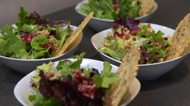 Rezept: Pflücksalat mit Steinpilzrisotto Rezept: Pflücksalat mit Steinpilzrisotto