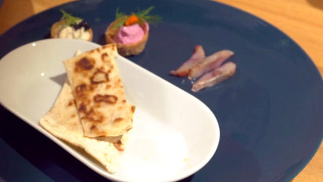 Rezept: Lachsrillette mit gebratenem Tunbröd Rezept: Lachsrillette mit gebratenem Tunbröd