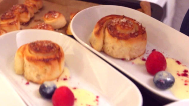 Rezept: Mandeltarta und Kanelbullar Rezept: Mandeltarta und Kanelbullar