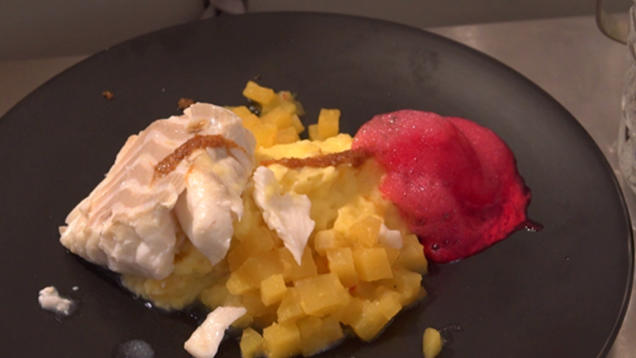 Rezept: "Platsch" – Skrei, Rübe, Kartoffel, Bete, Luft Rezept: "Platsch" – Skrei, Rübe, Kartoffel, Bete, Luft