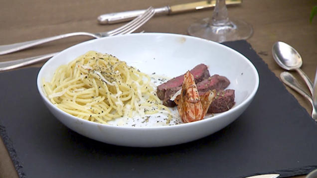 Rezept: Rasen und Brandung, dazu Spaghetti aglio e olio Rezept: Rasen und Brandung, dazu Spaghetti aglio e olio