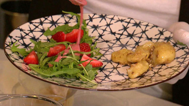 Rezept: Gnocchi mit Steinpilzpesto an Spargelsalat Rezept: Gnocchi mit Steinpilzpesto an Spargelsalat