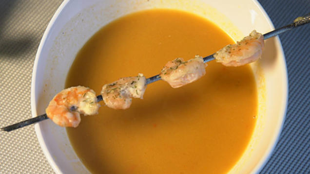 Rezept: Rote-Linsen-Kokos-Suppe mit Scampi Rezept: Rote-Linsen-Kokos-Suppe mit Scampi