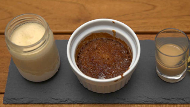 Rezept: Cape Malva Pudding mit Marula-Eiscreme und Marula-Likör-Shot Rezept: Cape Malva Pudding mit Marula-Eiscreme und Marula-Likör-Shot