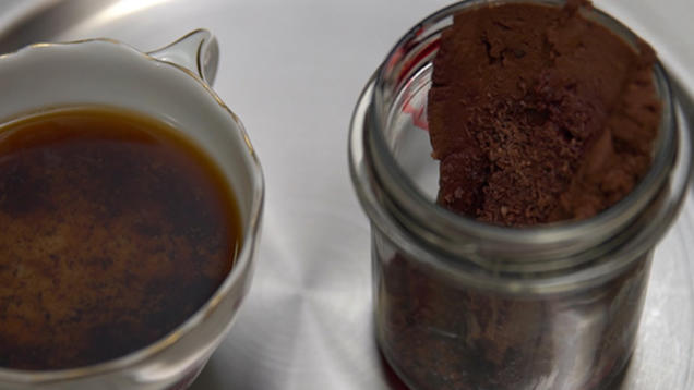 Rezept: Mousse au Chocolat trifft Beeren vor der Haustür Rezept: Mousse au Chocolat trifft Beeren vor der Haustür