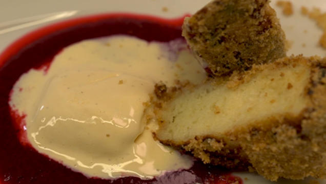 Rezept: Karthäuser Klöße mit Ricotta-Honigeis Rezept: Karthäuser Klöße mit Ricotta-Honigeis