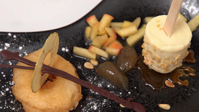Rezept: Apfelküchle mit selbstgemachtem Eis und süßen Spielereien Rezept: Apfelküchle mit selbstgemachtem Eis und süßen Spielereien