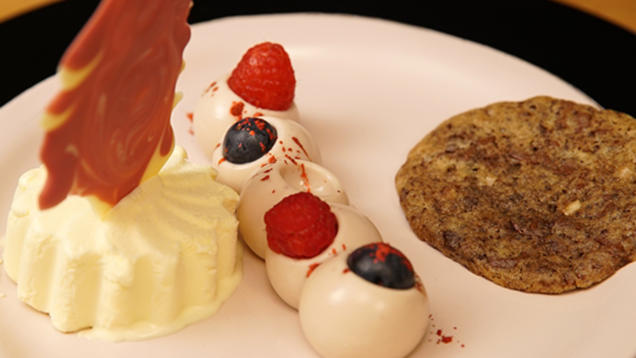 Rezept: Schoko-Panna-Cotta mit Schokoparfait und American Cookie Rezept: Schoko-Panna-Cotta mit Schokoparfait und American Cookie
