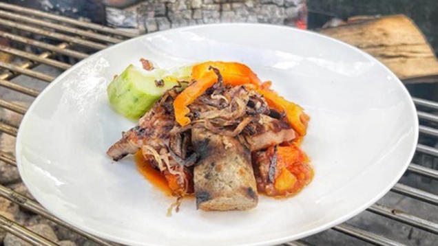 Rezept: Gegrillte Soljanka vom Kartoffelschwein (Ilka Bessin) Rezept: Gegrillte Soljanka vom Kartoffelschwein (Ilka Bessin)