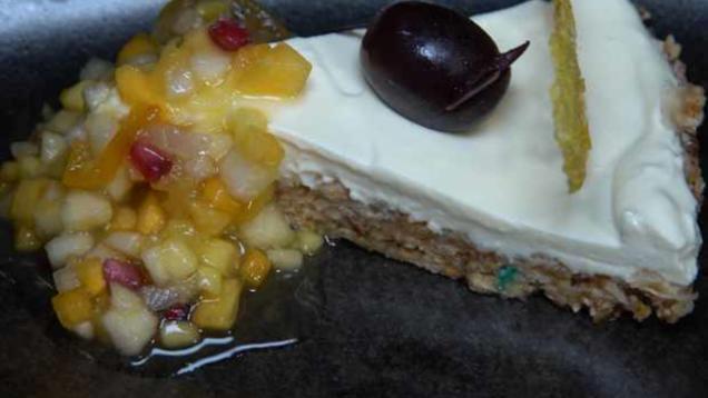 Rezept: Cheesecake mit Kumquat-Ragout und Korallenhippe Rezept: Cheesecake mit Kumquat-Ragout und Korallenhippe