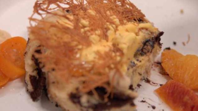 Rezept: Tahinicheesecakecreme mit Safraneis und Babka Rezept: Tahinicheesecakecreme mit Safraneis und Babka