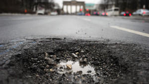 Deutschland, Land der Schlaglöcher Deutschland, Land der Schlaglöcher