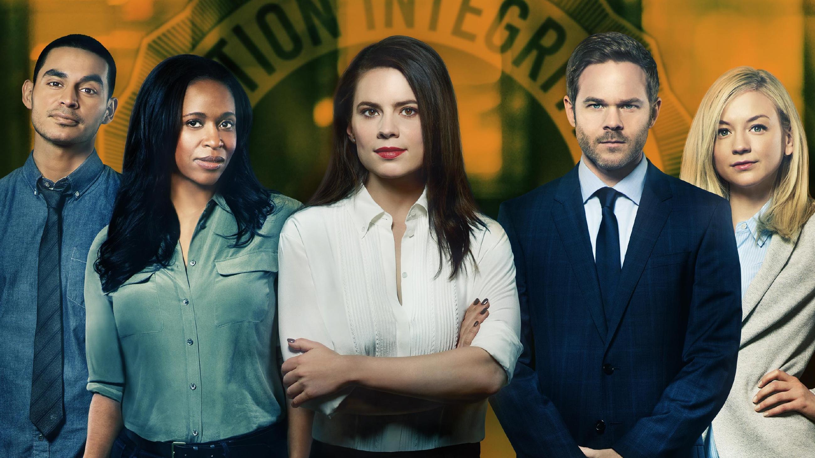 Conviction: Eine junge Anwältin sorgt für Furore V.l.: Franklin 'Frankie' Cruz (Manny Montana), Maxine Bohen (Merrin Dungey), Hayes Morrison (Hayley Atwell), Sam Spencer (Shawn Ashmore) und Tess Larson (Emily Kinney).