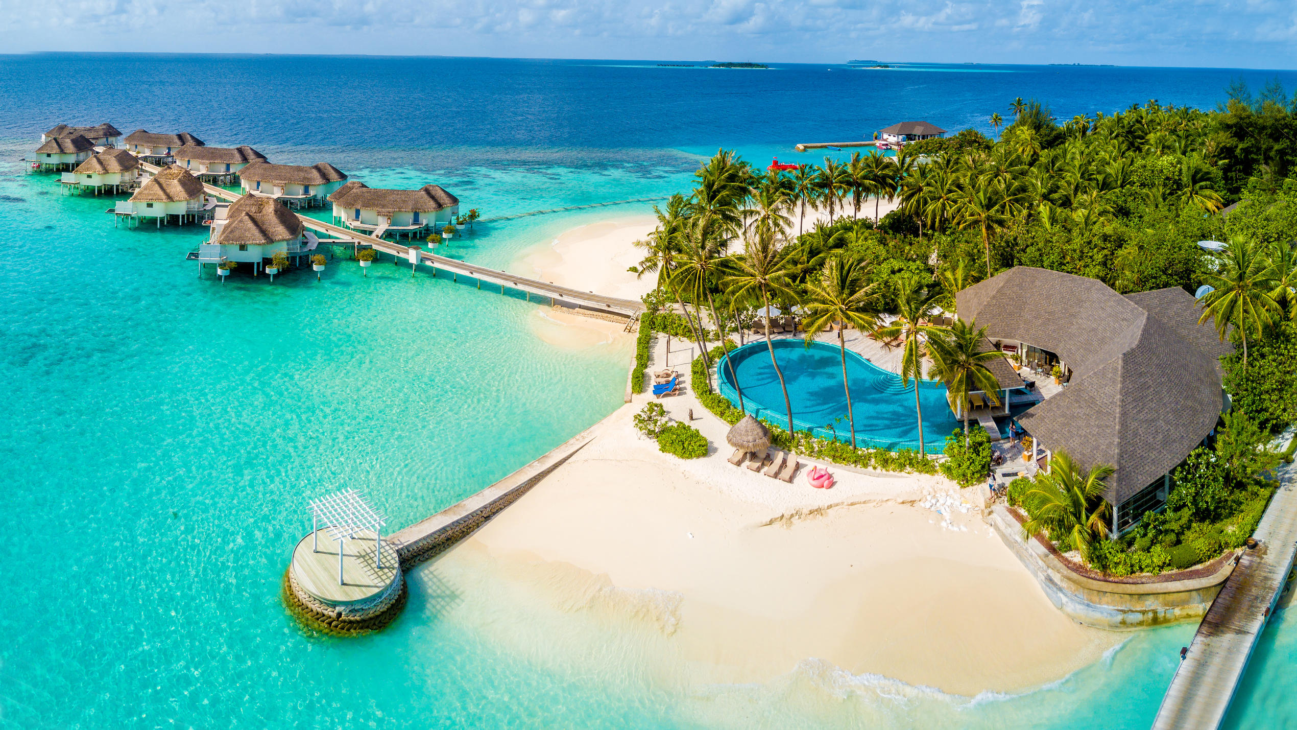 4 Hochzeiten und eine Traumreise: Geflittert wird auf den Malediven Centara Grand Island Resort & Spa