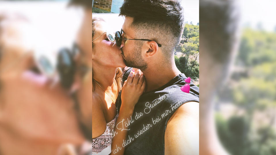 Sarah Lombardi teilt Knutsch-Foto mit ihrem Roberto bei Instagram Sarah Lombardi und ihr Roberto küssen sich innig.