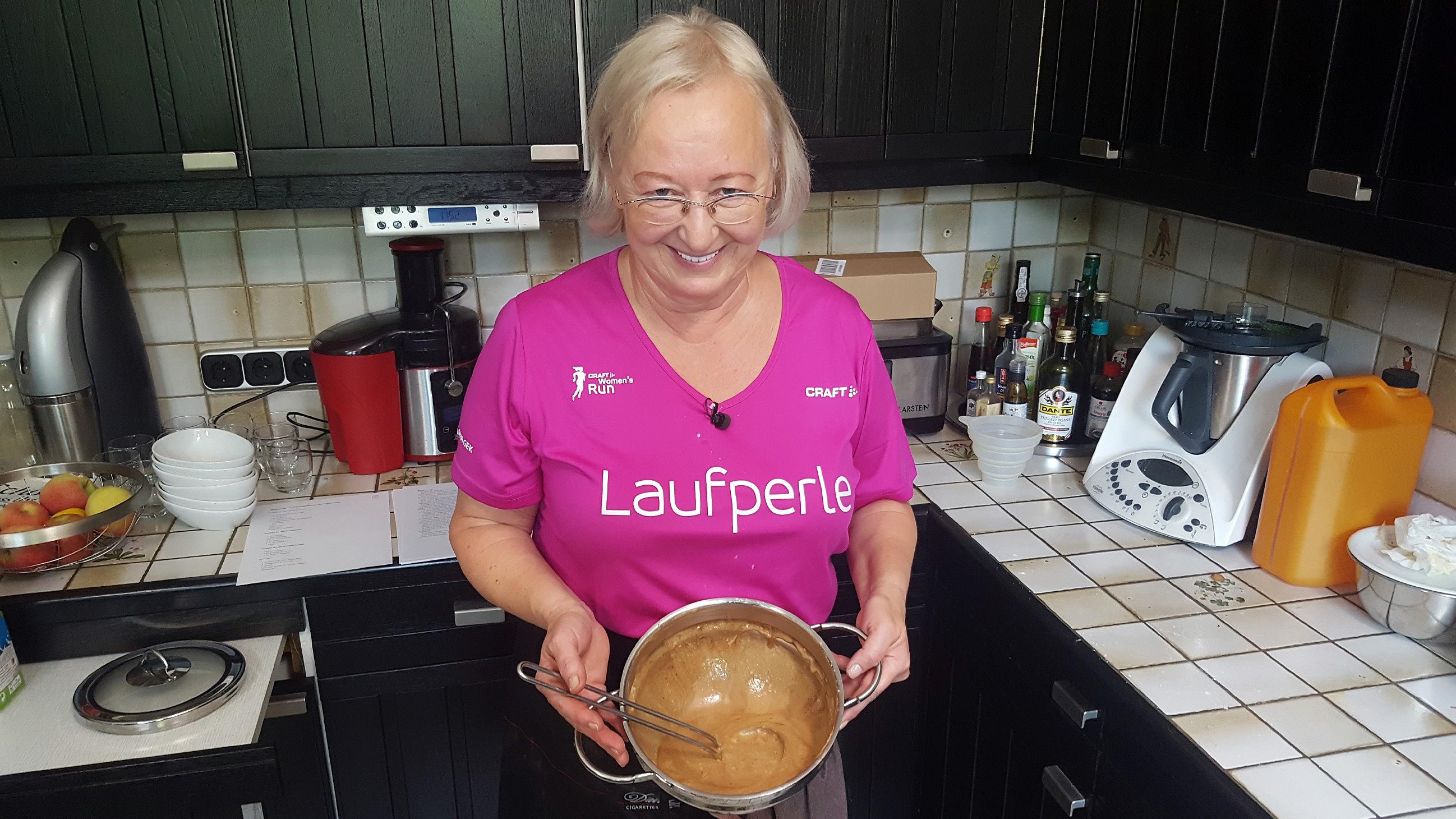 "Die Deutsche Dinner-Meisterschaft": Das ist Ute aus dem Ruhrgebiet Ute tritt bei "Die Deutsche Dinner-Meisterschaft" bei "Das perfekte Dinner" an.