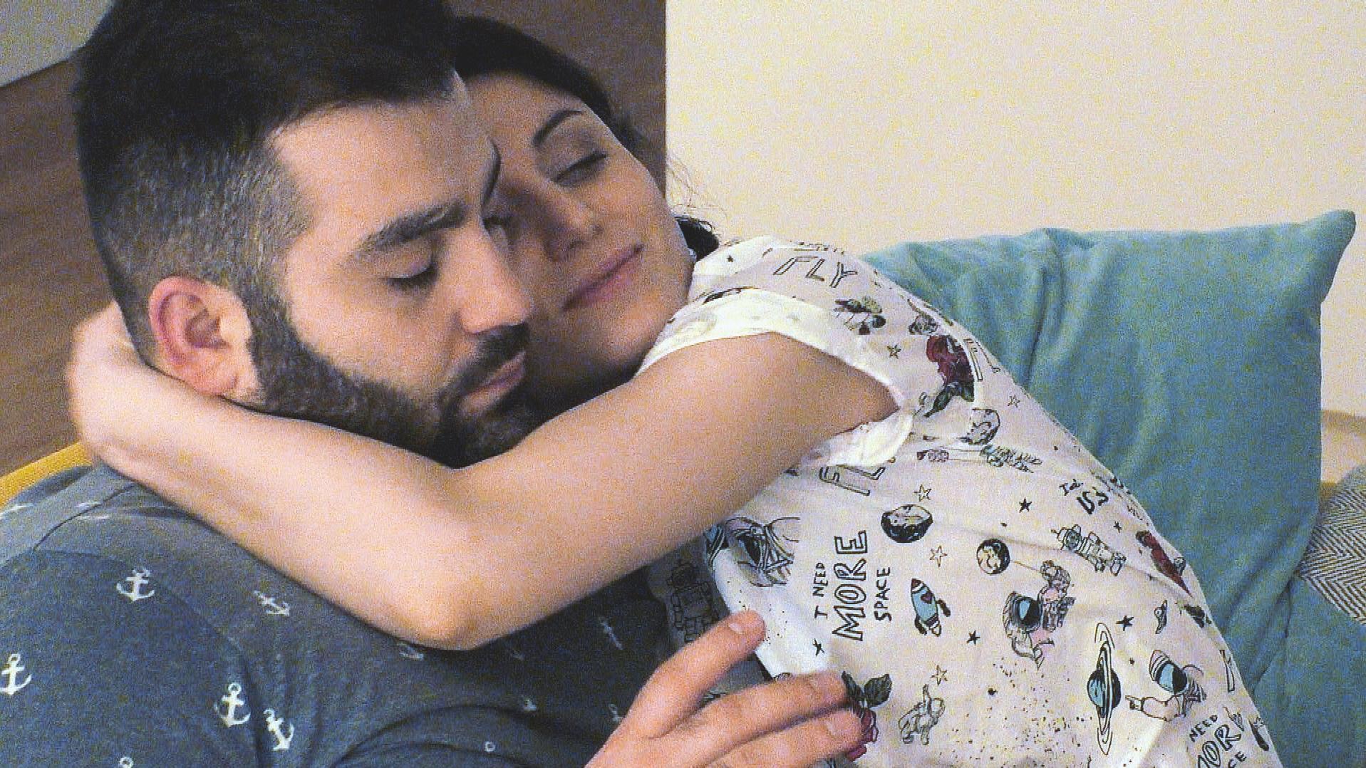 Eine Nacht mit dem Ex: Unser Paar Hasmik und Armen Hasmik und Armen können sich aussprechen und genießen in einer entspannten Minute die Nähe miteinander. Doch ist diese Annäherung längerfristig oder doch nur eine Sache von einer Nacht?