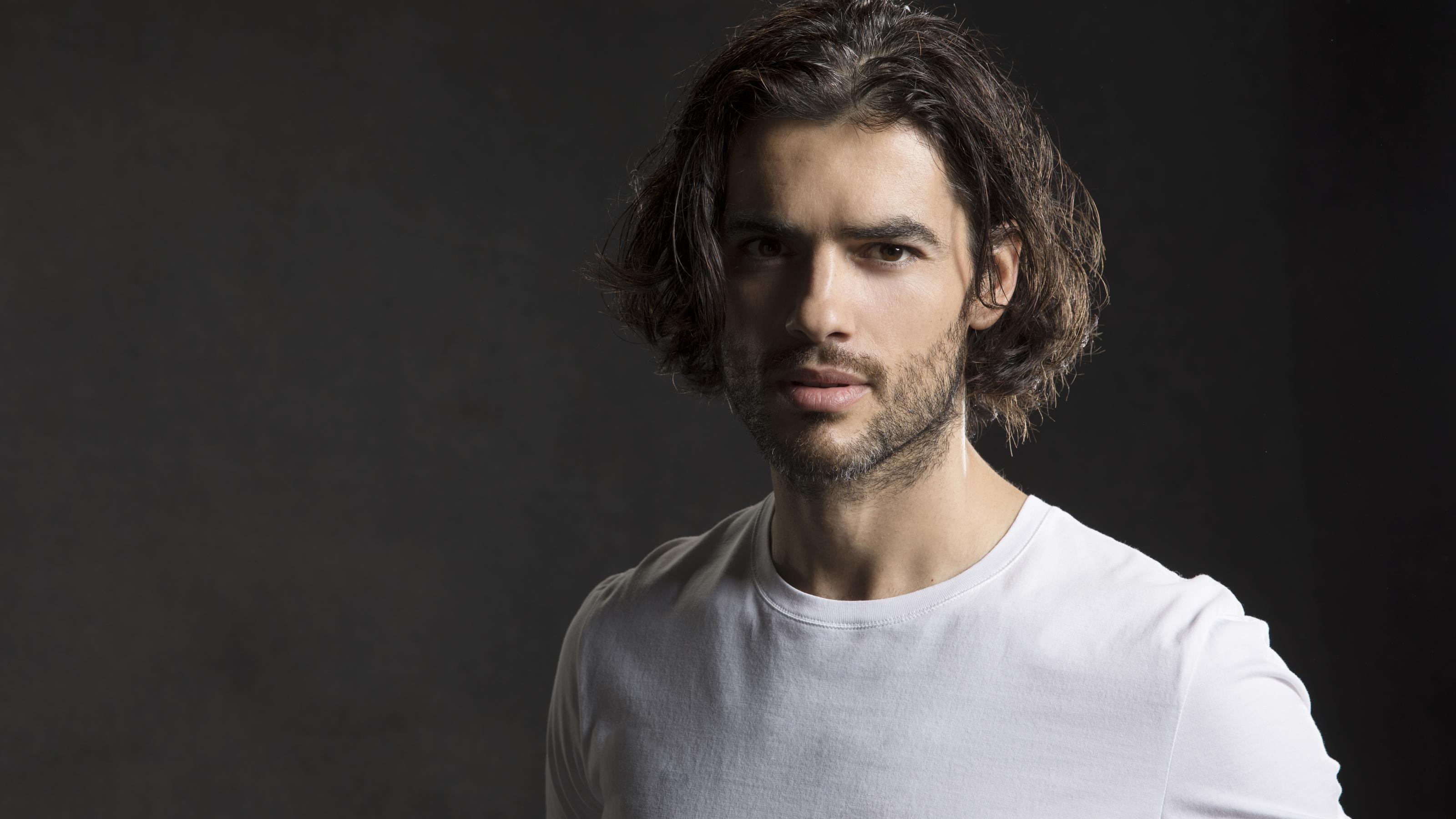 Milk & Honey: Nik Xhelilaj spielt Arian Nik Xhelilaj spielt in "Milk & Honey" die Rolle des Arian