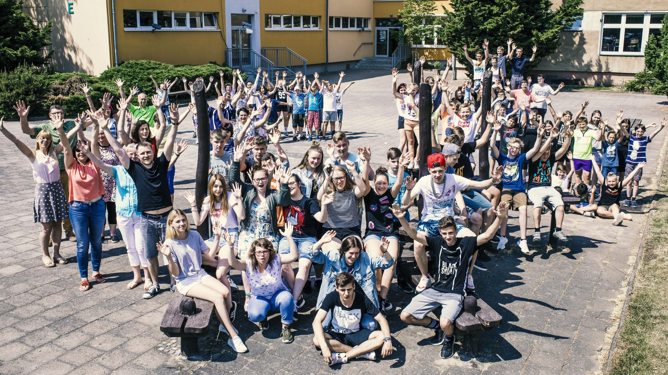 Unsere Schule: Mittendrin im Alltagstrubel Die Schüler der Albert-Schweitzer-Ganztagsschule in Aschersleben.