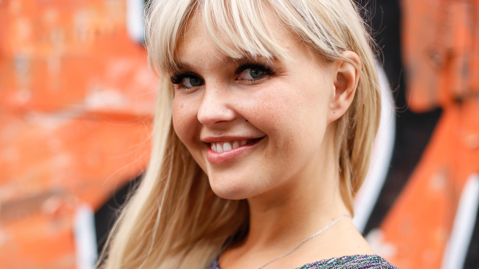 Bonnie Strange und "The Voice of Germany"-Finalist Bobby: Ist das die Liebes-Bestätigung? 02.09.2018, Berlin: Bonnie Strange als Gast bei der Modemesse Bread & Butter.