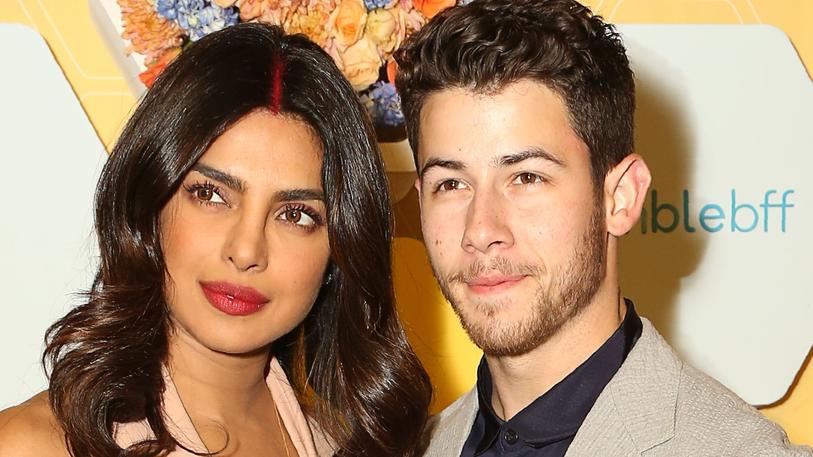 Nach Hochzeit mit Nick Jonas: Priyanka Chopra ändert ihren Nachnamen bei Instagram Priyanka Chopra und Nick Jonas bei der "Bumble"-Launchparty in Neu-Delhi am 5. Dezember 2018.